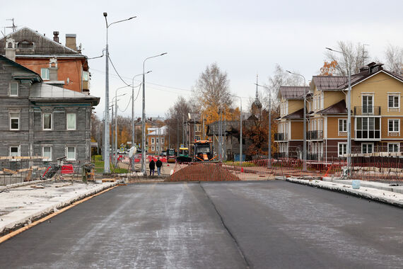 Приступили к асфальтированию Некрасовского моста