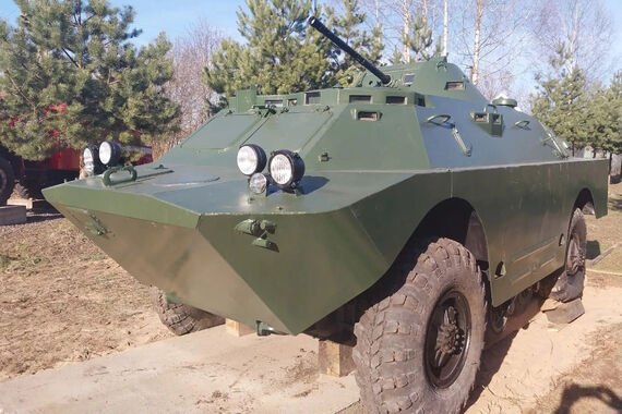 В Устюжне на Аллее памяти пополнилась экспозиция военной техники