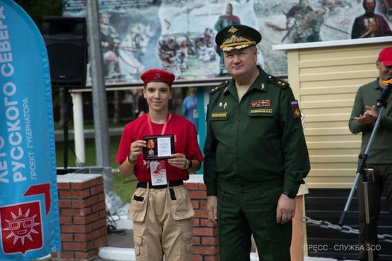 Юнармейцев наградили поездкой в воинскую часть